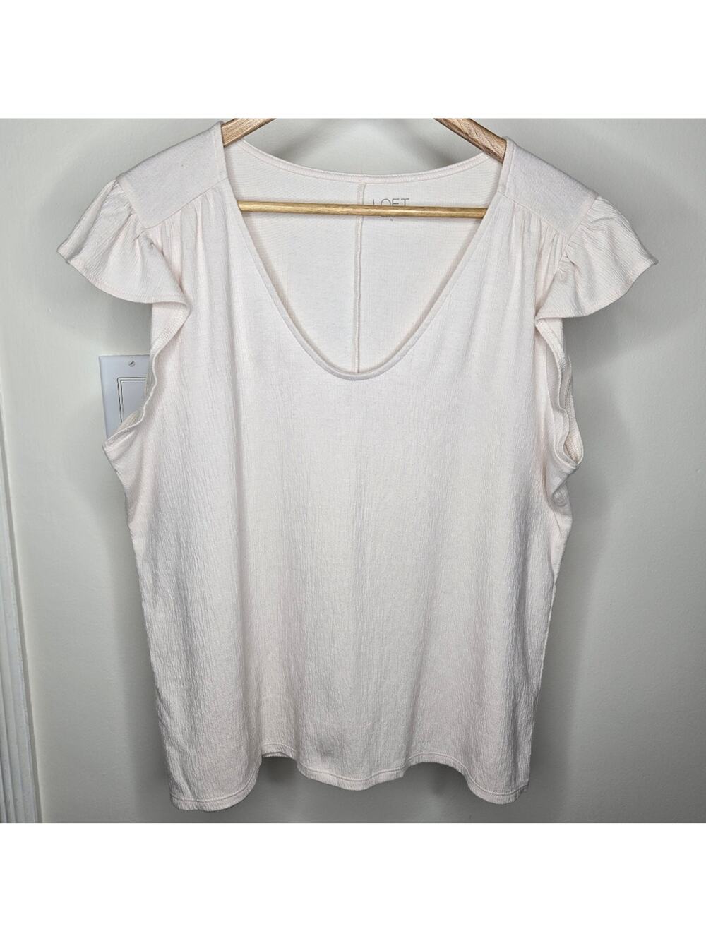LOFT Outlet Bone White Flutter Sleeve Blouse Soft Cotton Poly Blend Size Medium